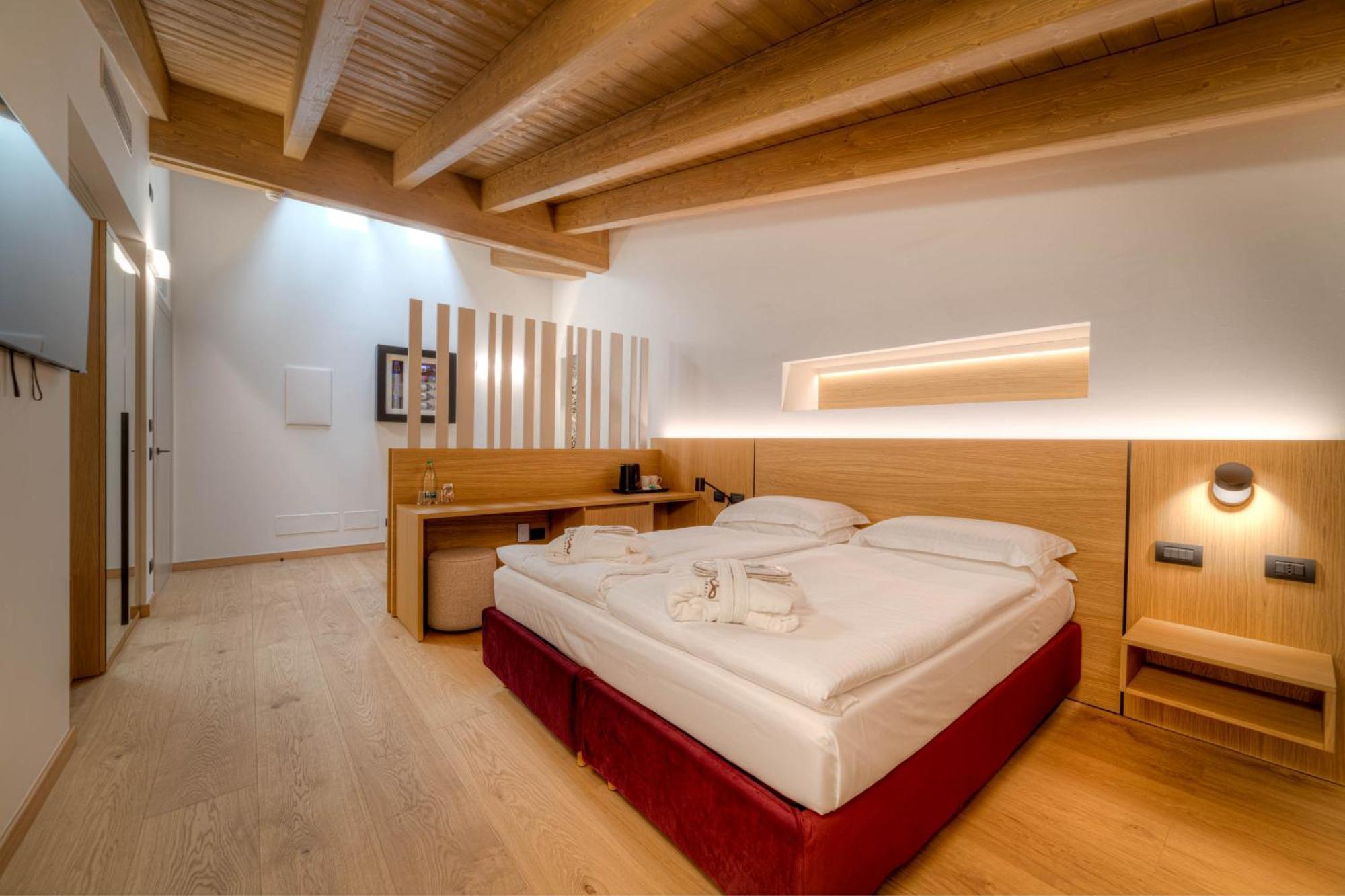 Wine Hotel San Carlo - Relais & Spa - Boutique Hotel Chiuro Экстерьер фото
