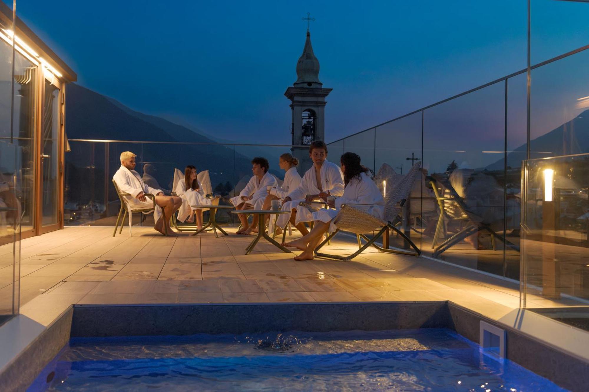 Wine Hotel San Carlo - Relais & Spa - Boutique Hotel Chiuro Экстерьер фото