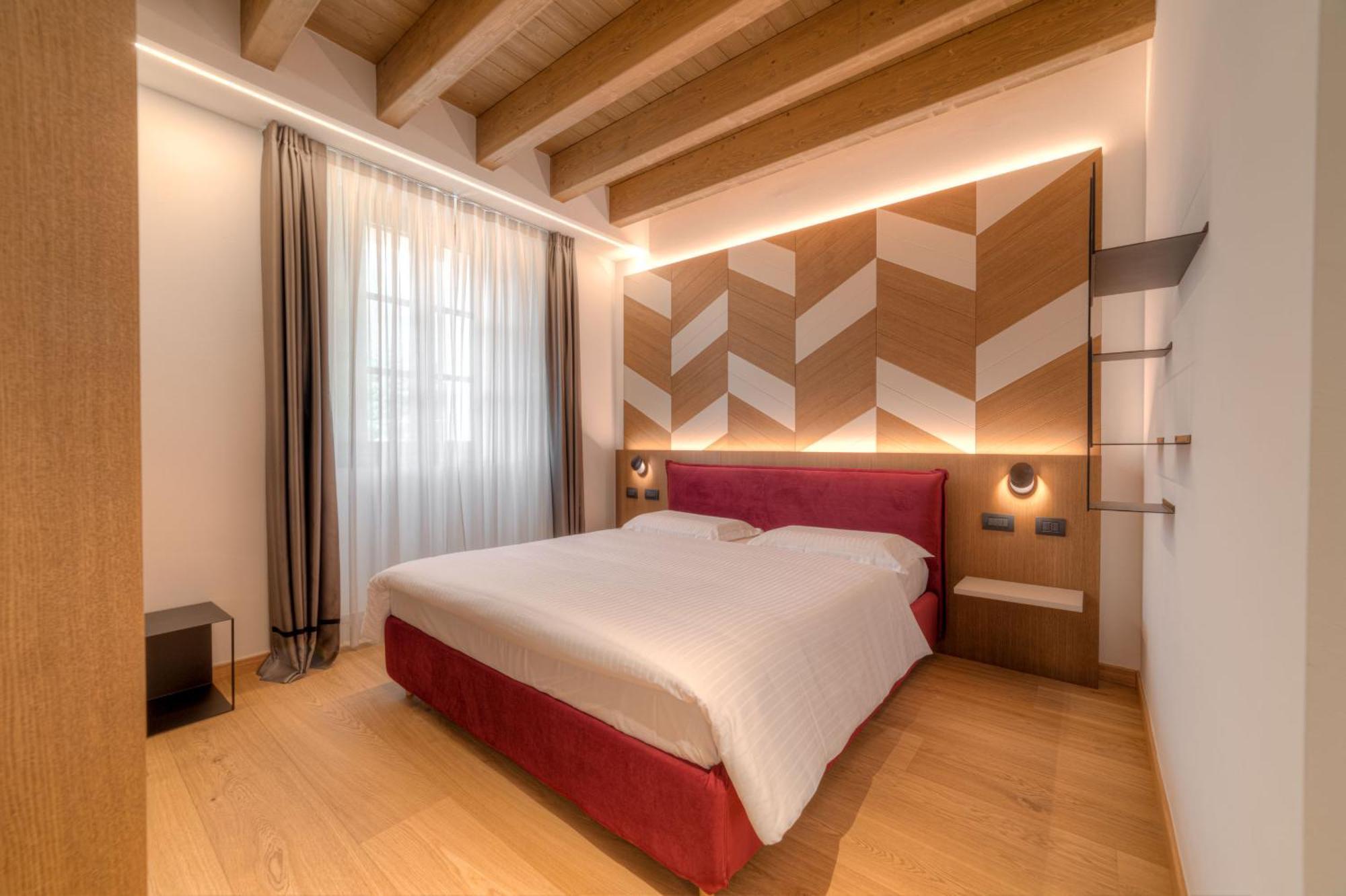 Wine Hotel San Carlo - Relais & Spa - Boutique Hotel Chiuro Экстерьер фото
