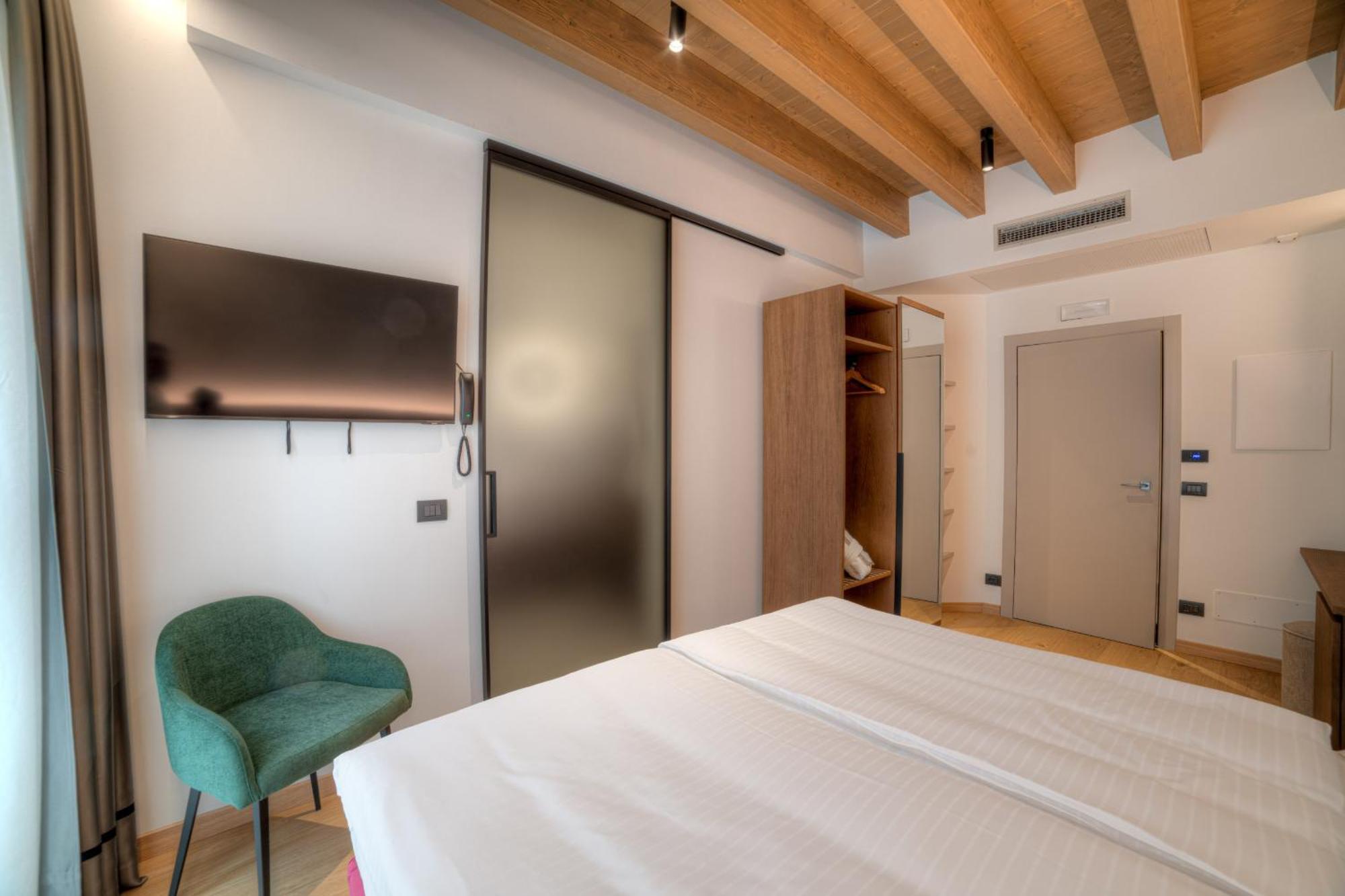 Wine Hotel San Carlo - Relais & Spa - Boutique Hotel Chiuro Экстерьер фото