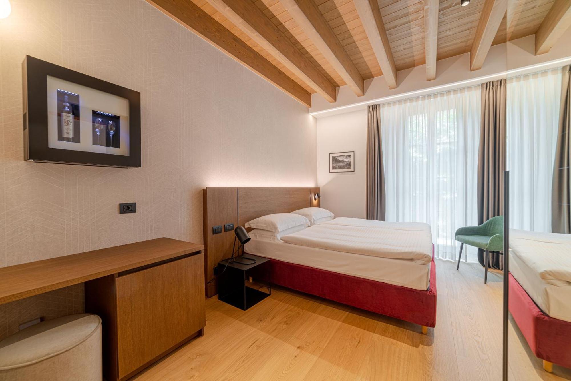 Wine Hotel San Carlo - Relais & Spa - Boutique Hotel Chiuro Экстерьер фото