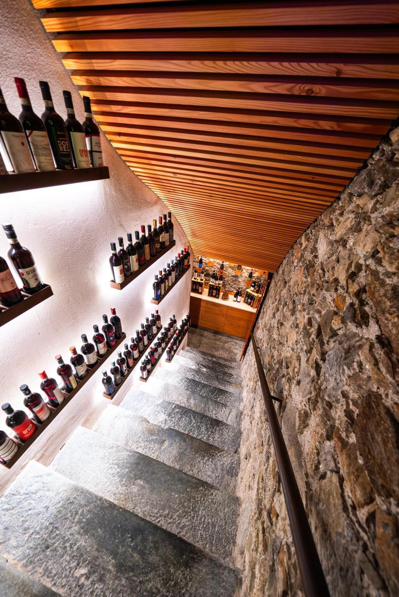 Wine Hotel San Carlo - Relais & Spa - Boutique Hotel Chiuro Экстерьер фото