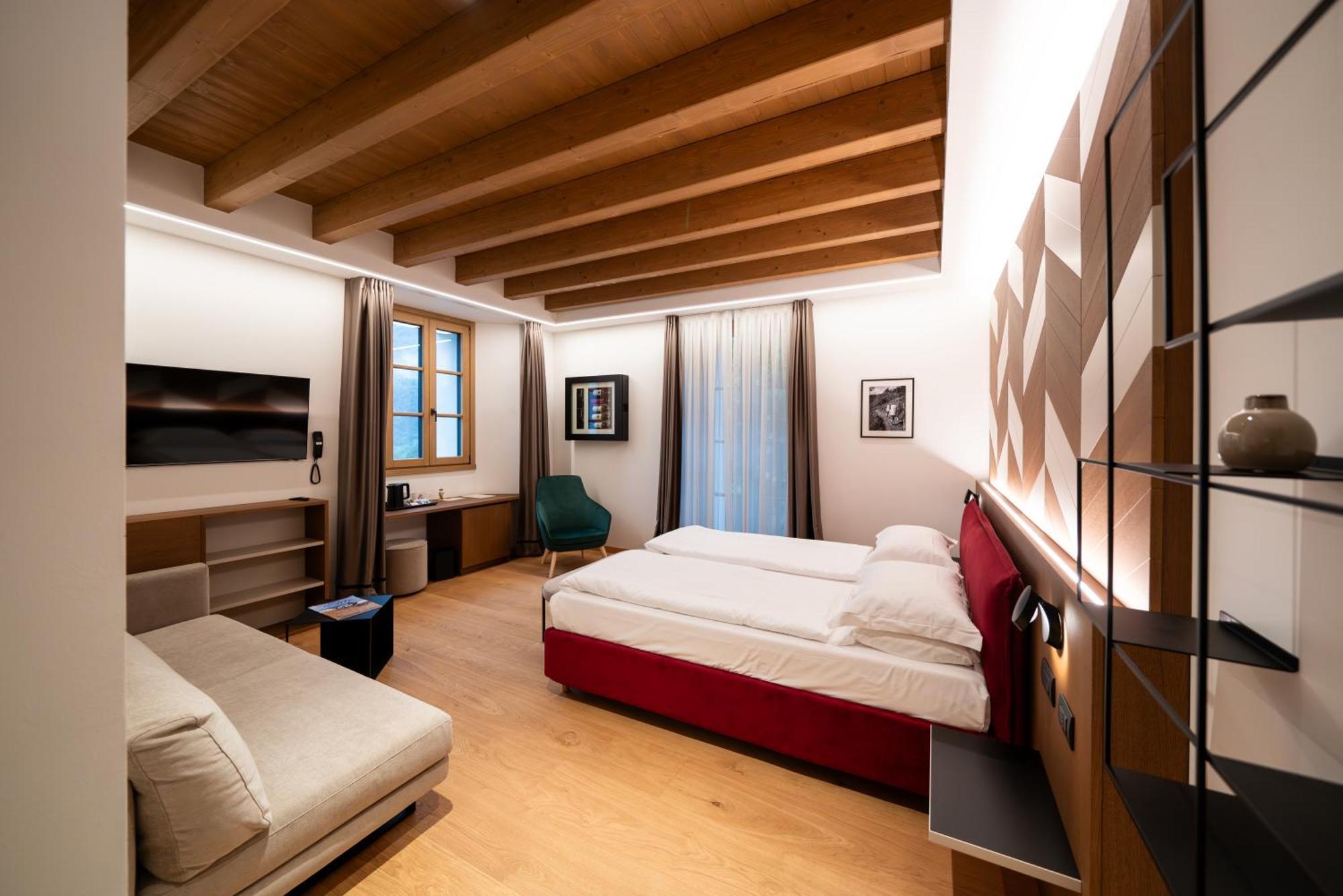 Wine Hotel San Carlo - Relais & Spa - Boutique Hotel Chiuro Экстерьер фото